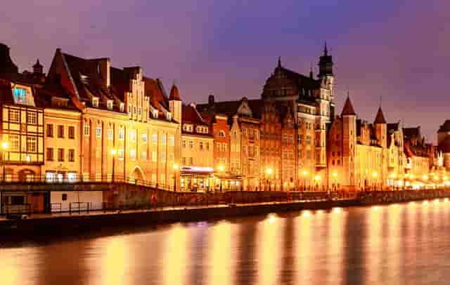 新浪官网、今日头条官网——国内仅有在个人手中的顶级域名