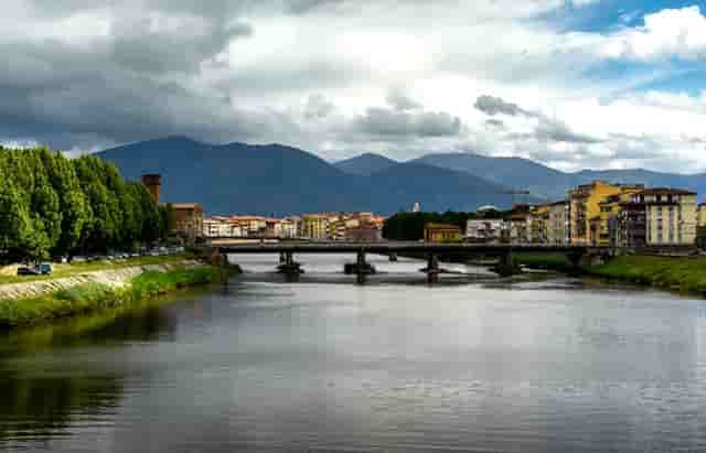 男人会感觉自己不喜欢你(男人睡自己不喜欢的女人什么感觉)