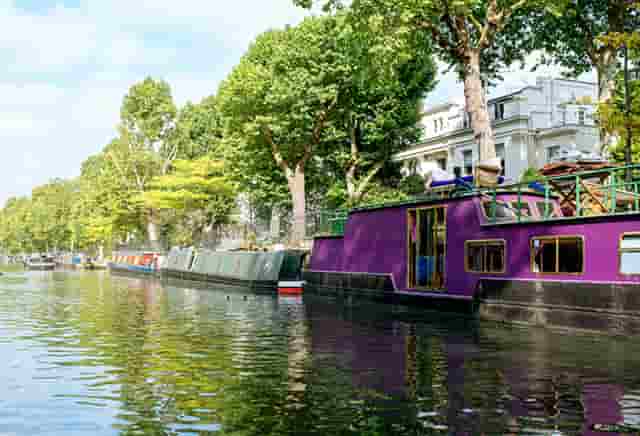 初音未来在悬崖边上图片(坐在悬崖边上的图片)